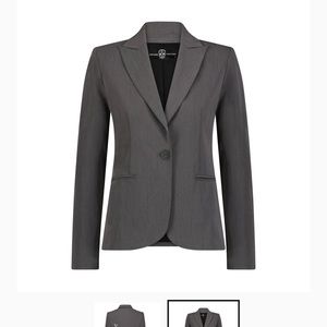 Adorable HipChik blazer !
